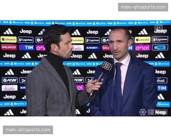 特写：39岁基耶利尼现身看台，密切关注旧主尤文图斯比赛